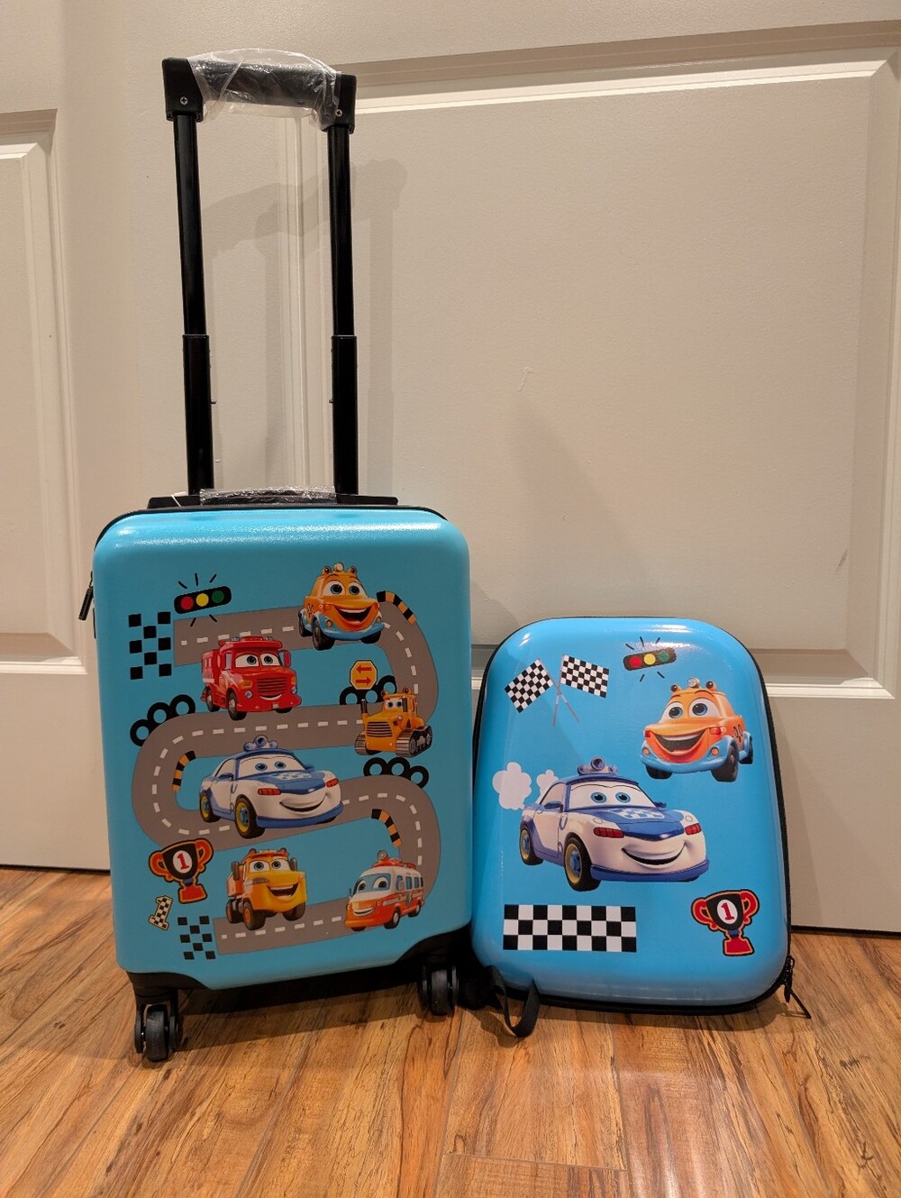 New Kids/Toddler Carry-on Roller Suitcase + Backpack w/ cars and track design